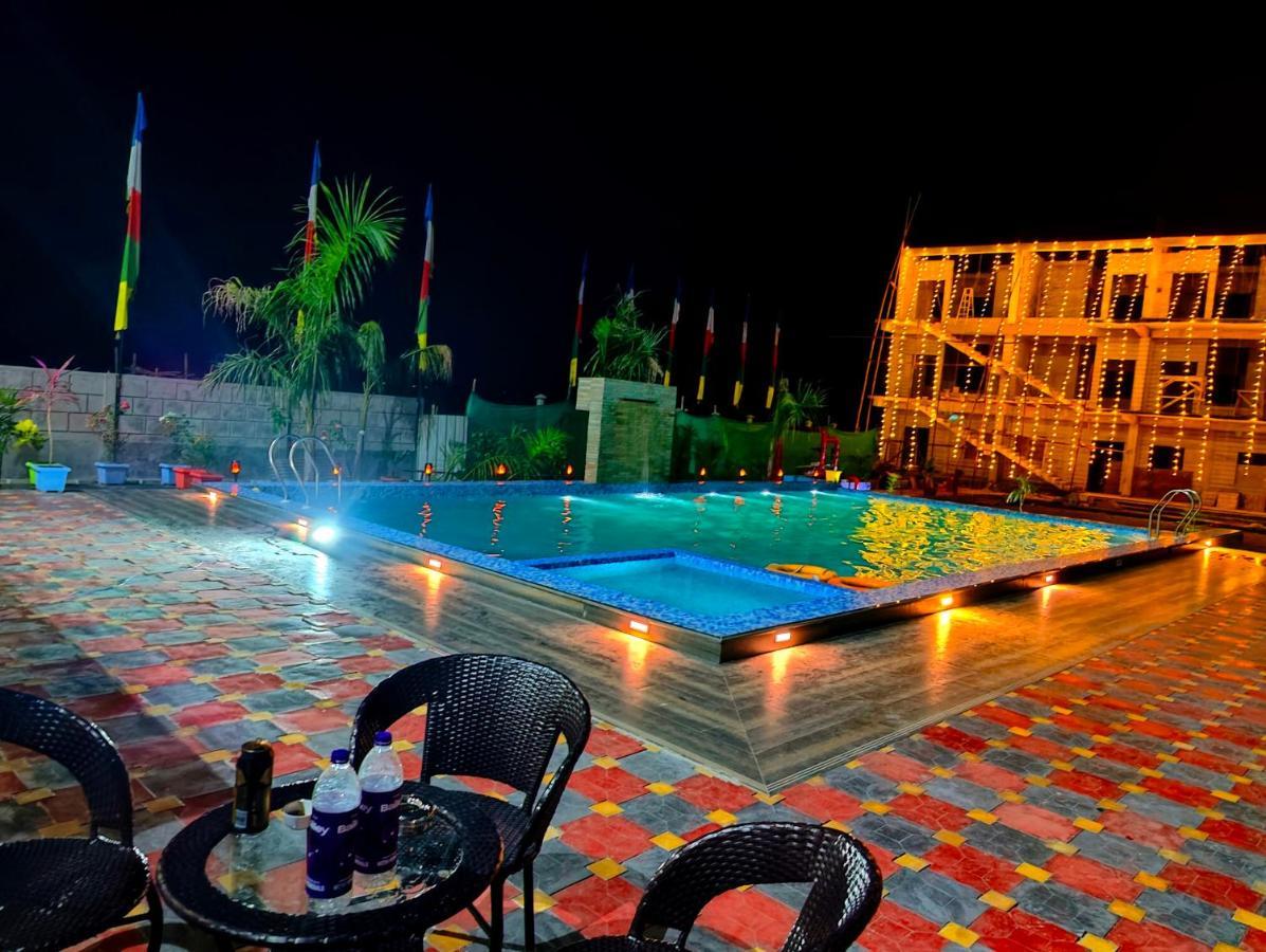 Green Vista Resort Chalsa Exterior photo
